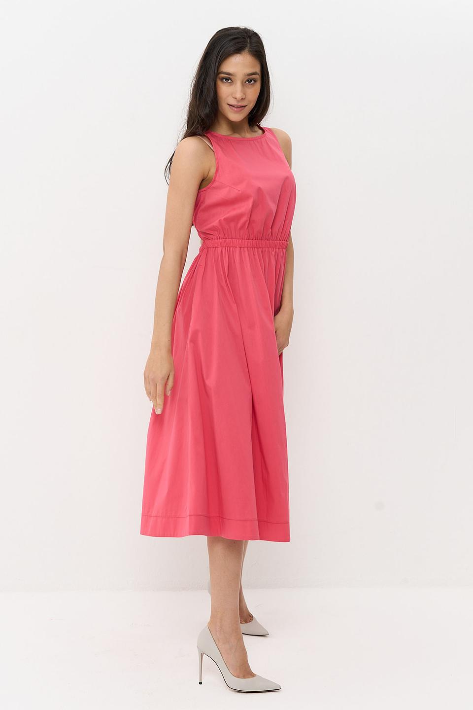 Платье BE YOU с вырезом на спине розовое