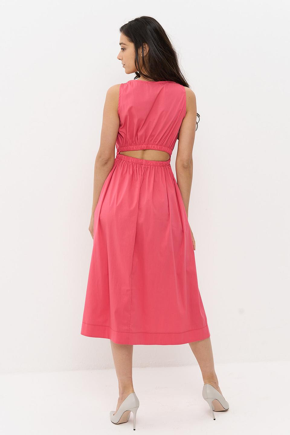 Платье BE YOU с вырезом на спине розовое