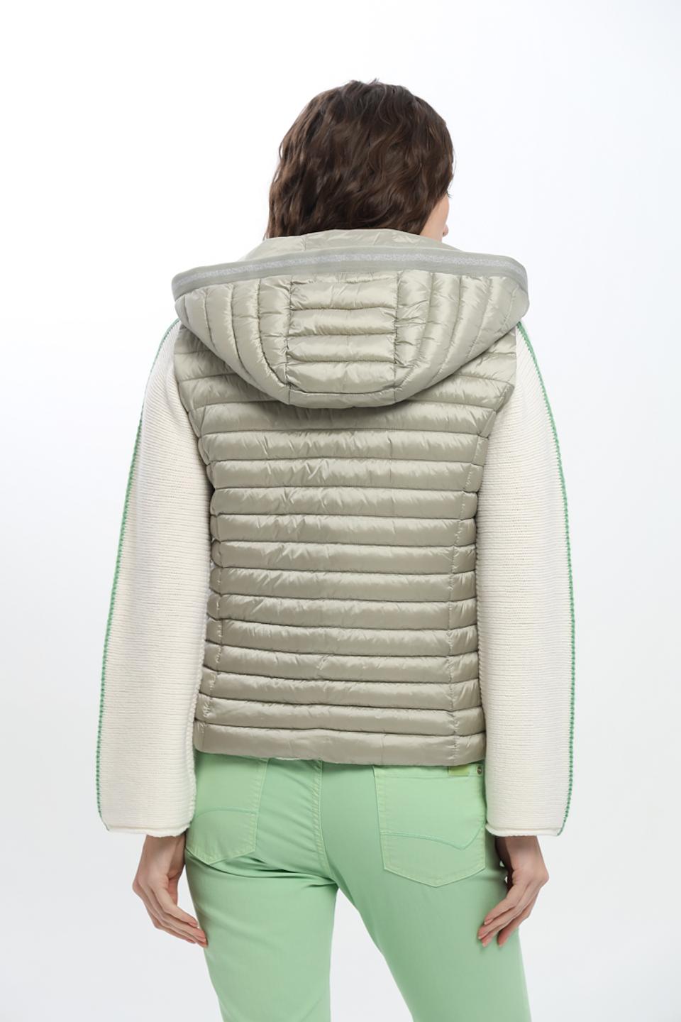 Жилет Monari стеганый с капюшоном бежевый
