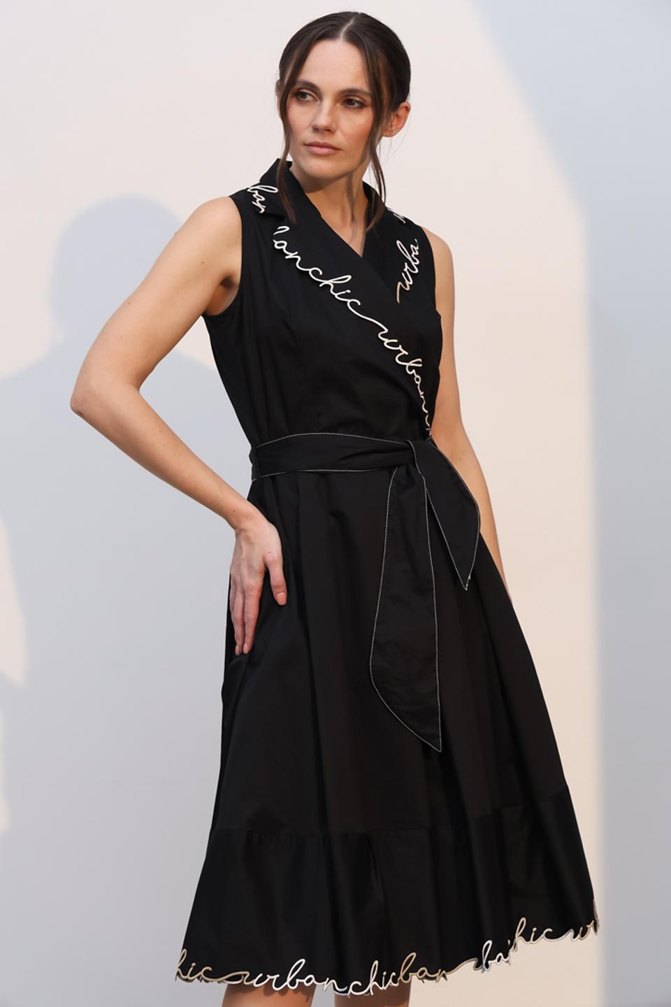 Платье Tricot Chic чёрное с вышивкой