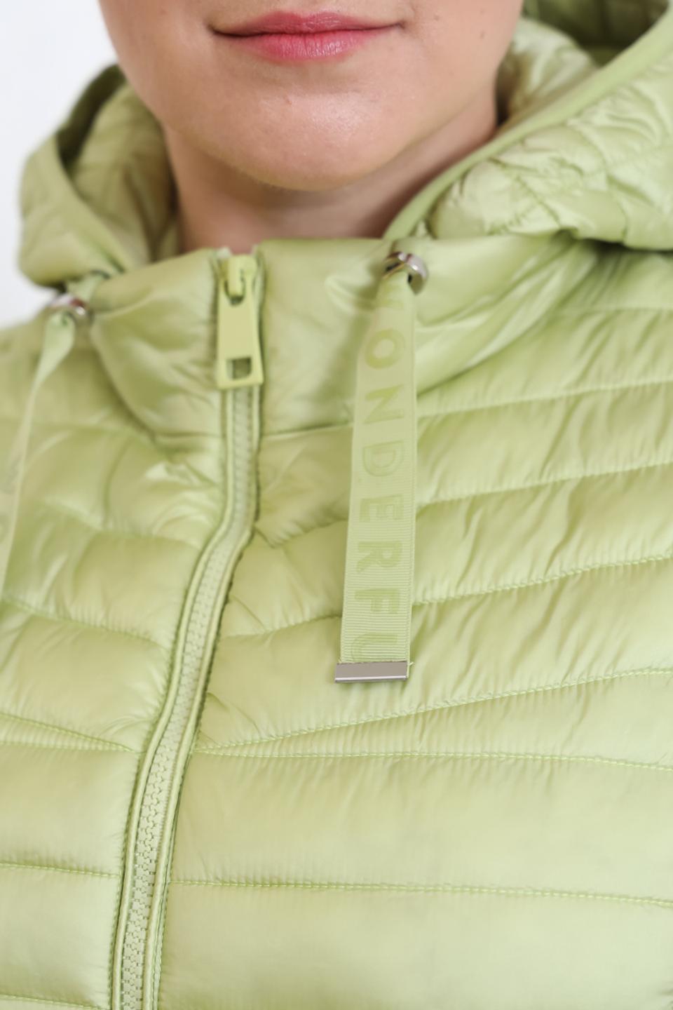 Жилет Lebek стеганый с капюшоном лайм