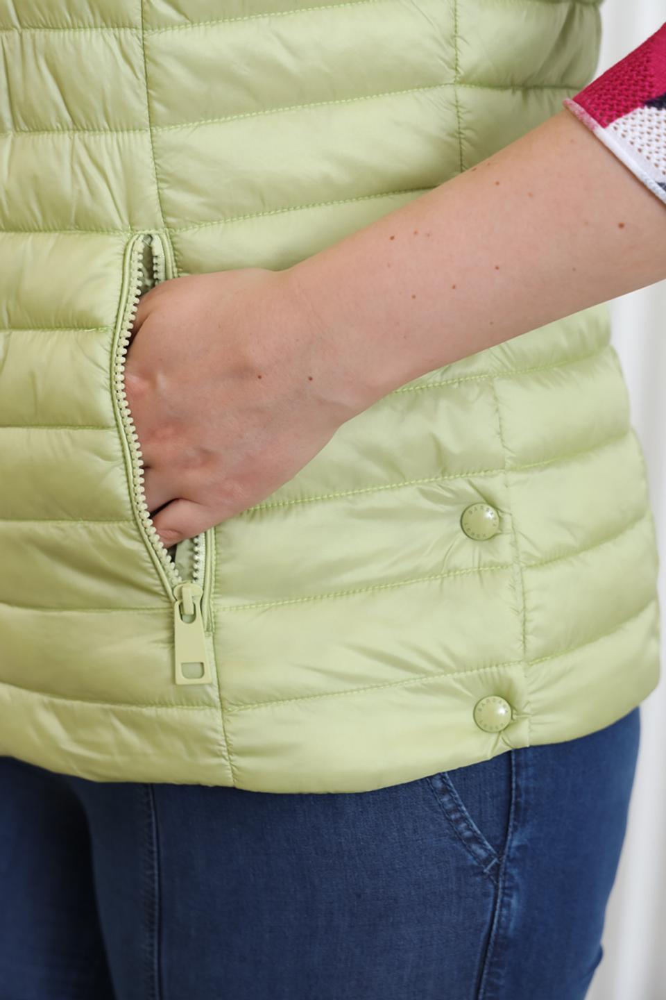 Жилет Lebek стеганый с капюшоном лайм