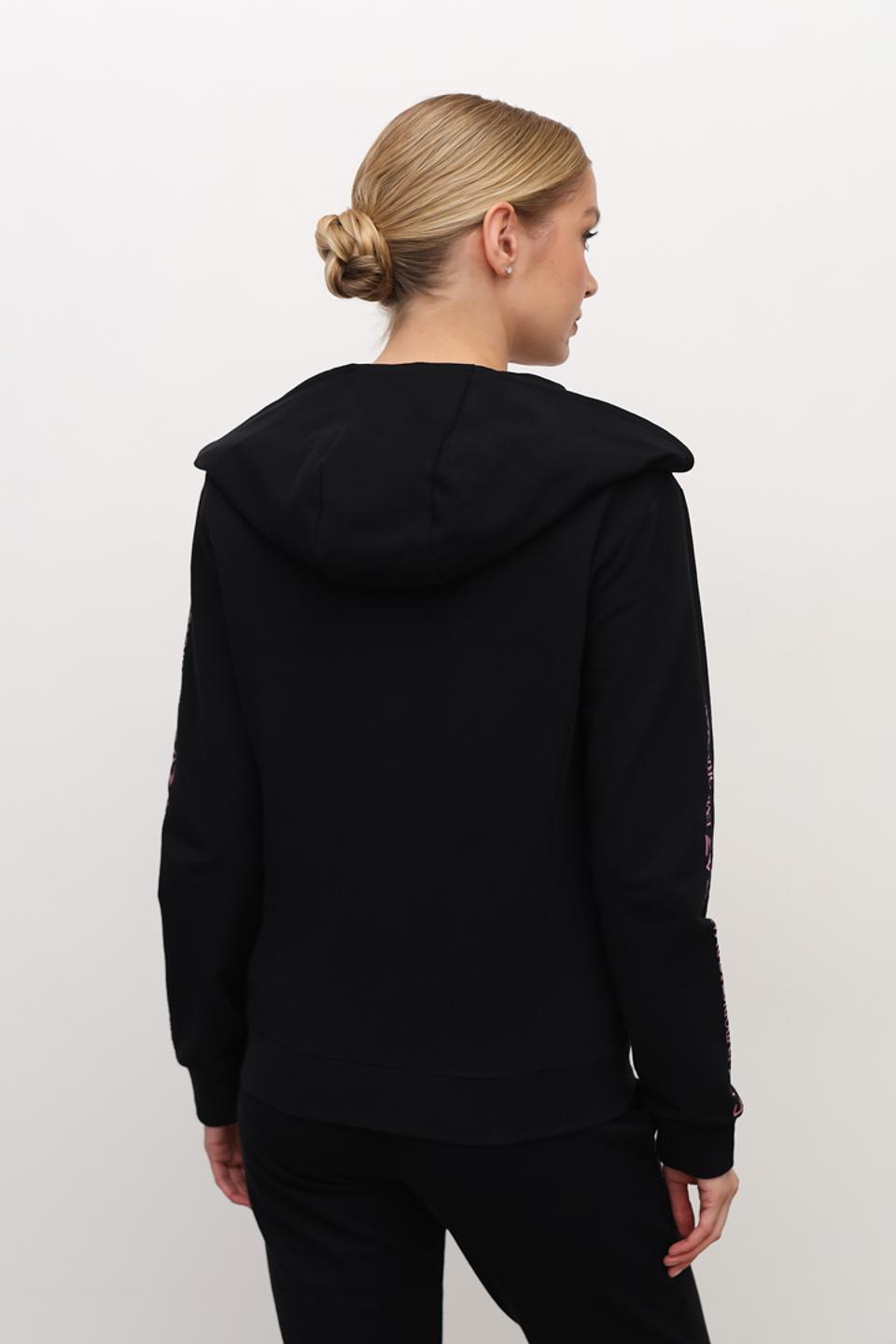 Толстовка EA7 женская чёрная с логотипом