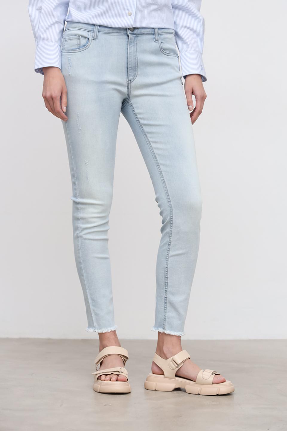 Джинсы Catnoir с потертостями голубые
