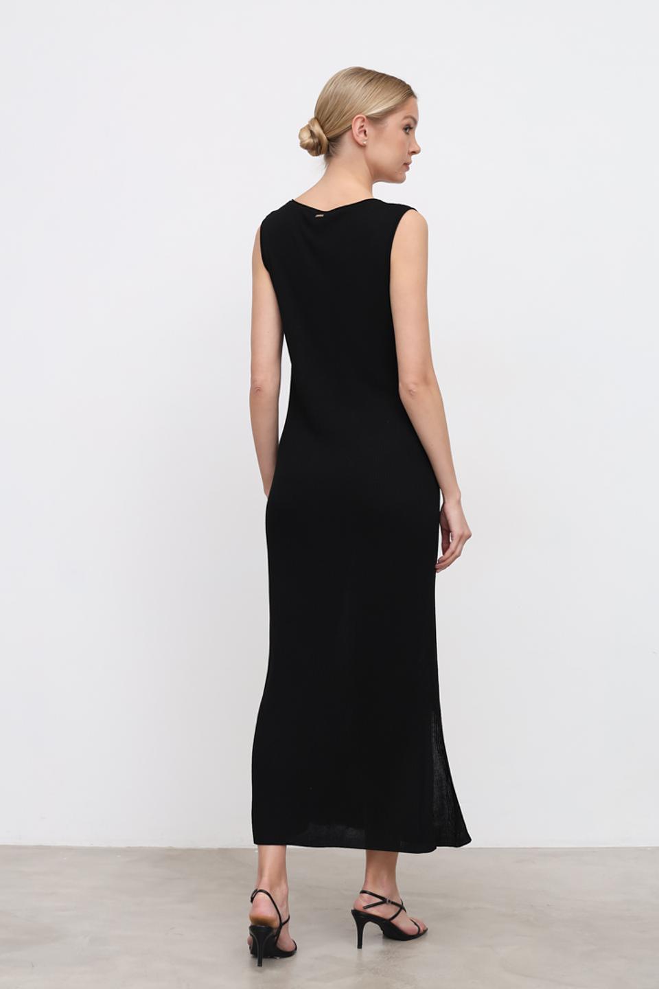 Платье Cinque чёрное приталенное