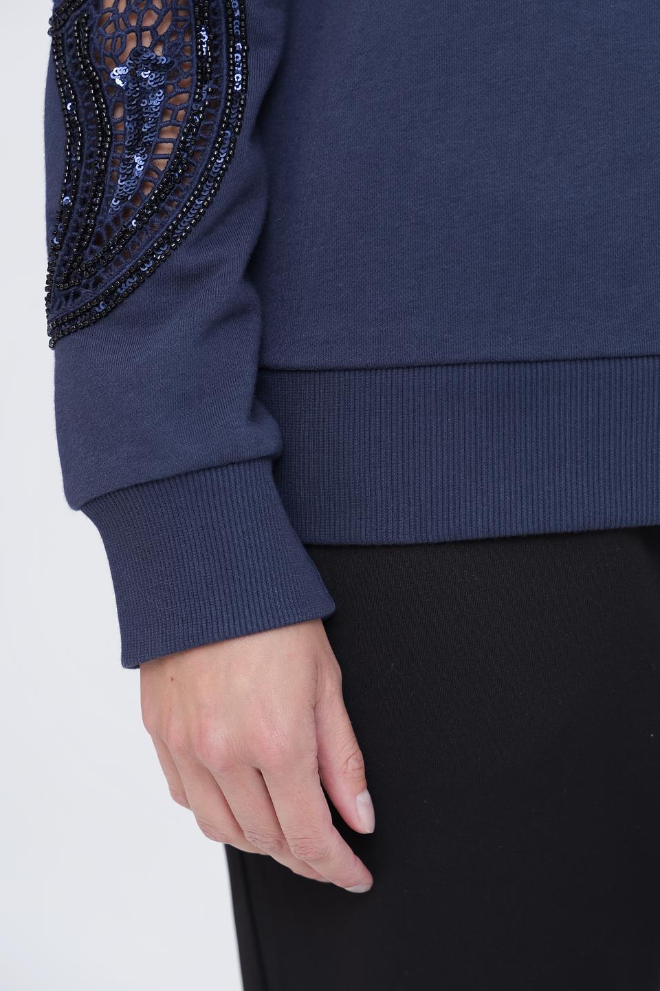 Пуловер Pezzo с вышивкой