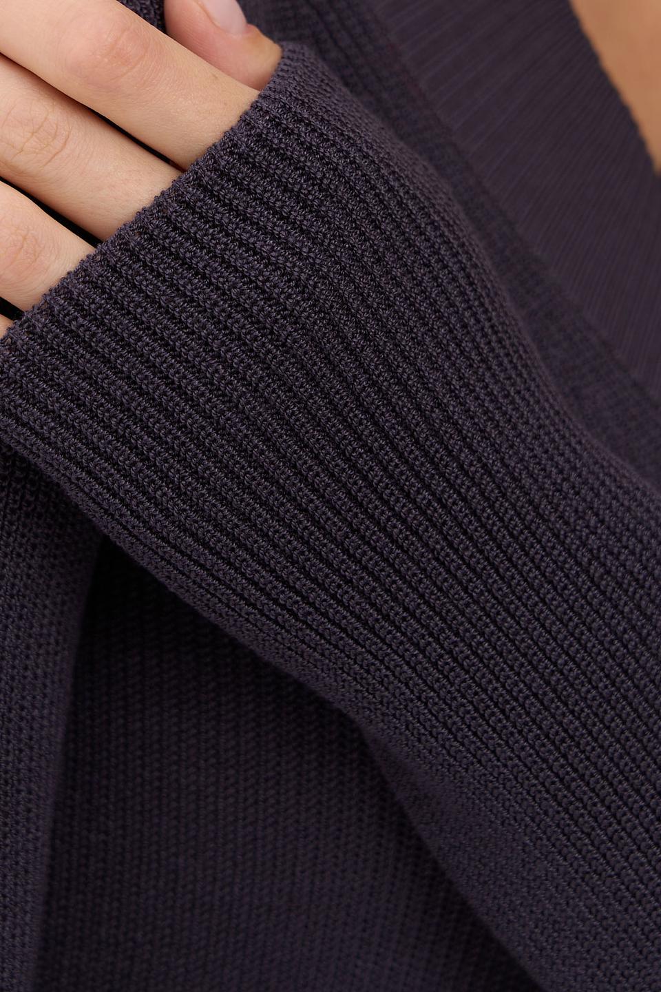 Джемпер VAY с V-образным вырезом