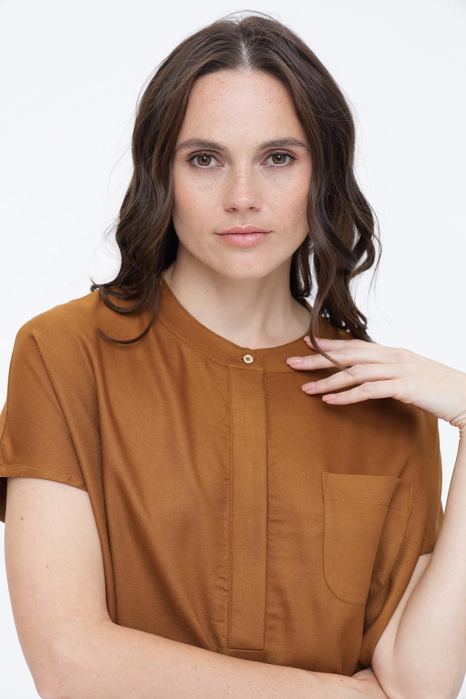 Блуза Oui с карманом горчичный