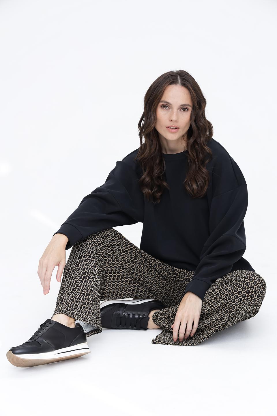 Пуловер Beatris чёрный оверсайз