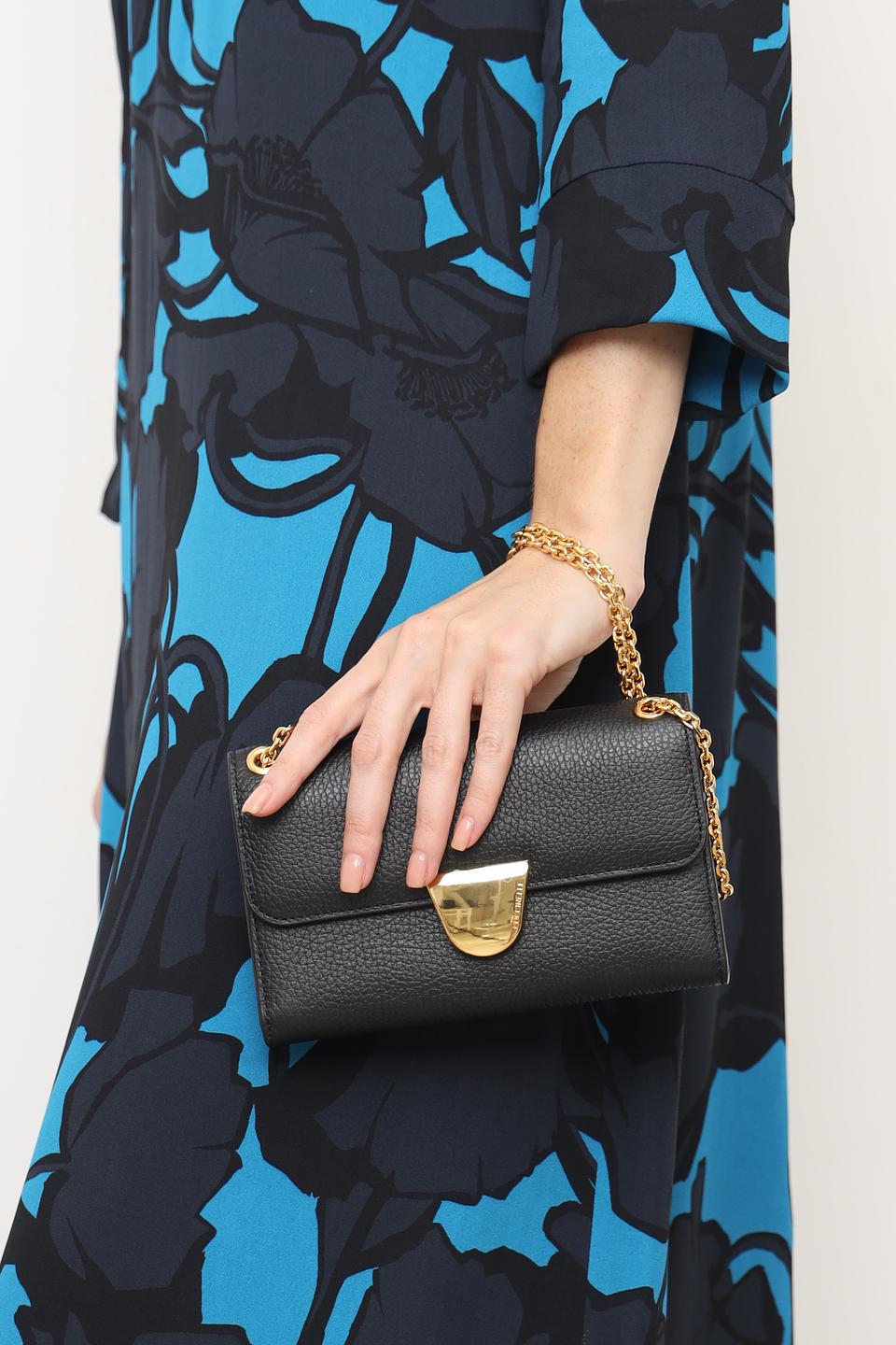 Сумка Coccinelle чёрная клатч