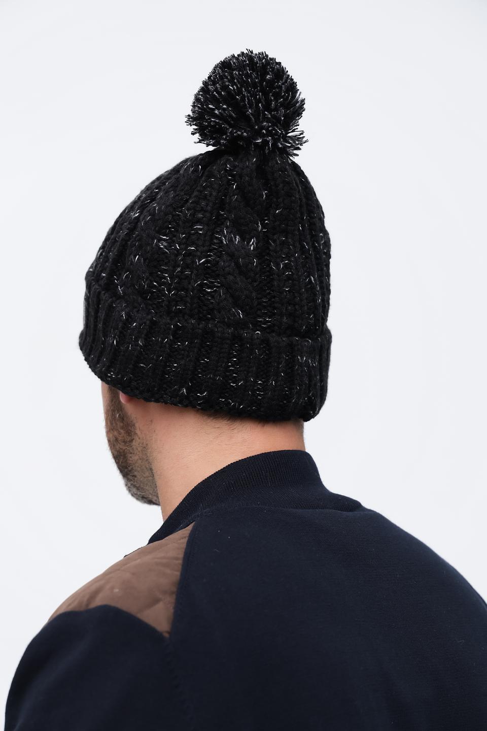 Шапка Wegener с помпоном чёрная