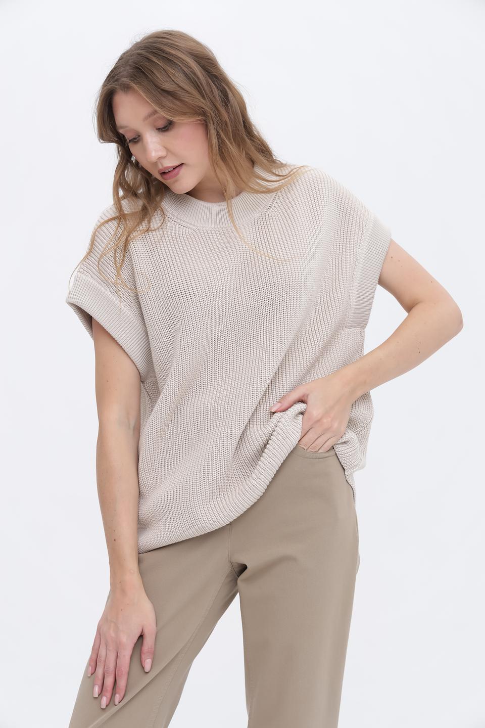 Жилет Lecomte бежевый