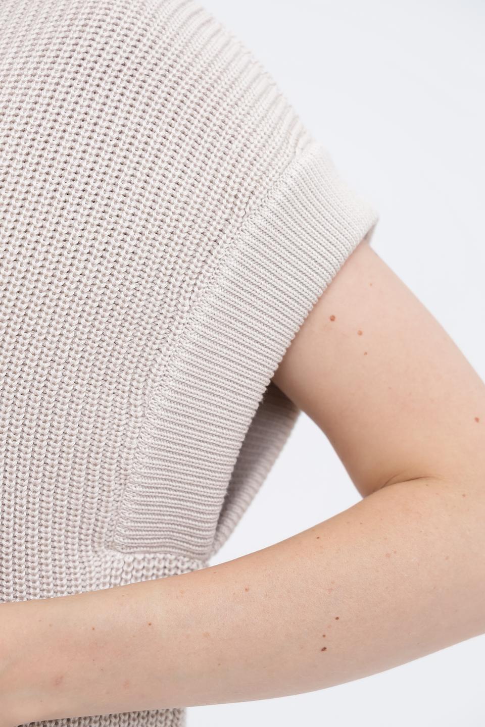 Жилет Lecomte бежевый