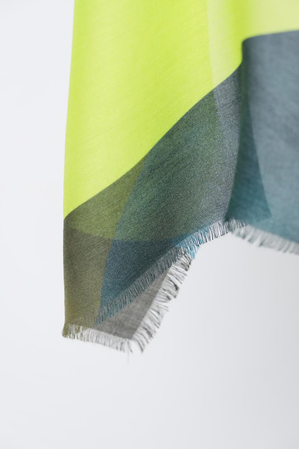 Шарф Oui с геометрическим принтом