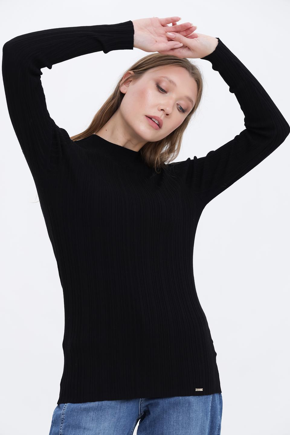 Пуловер Cinque чёрный с горлом