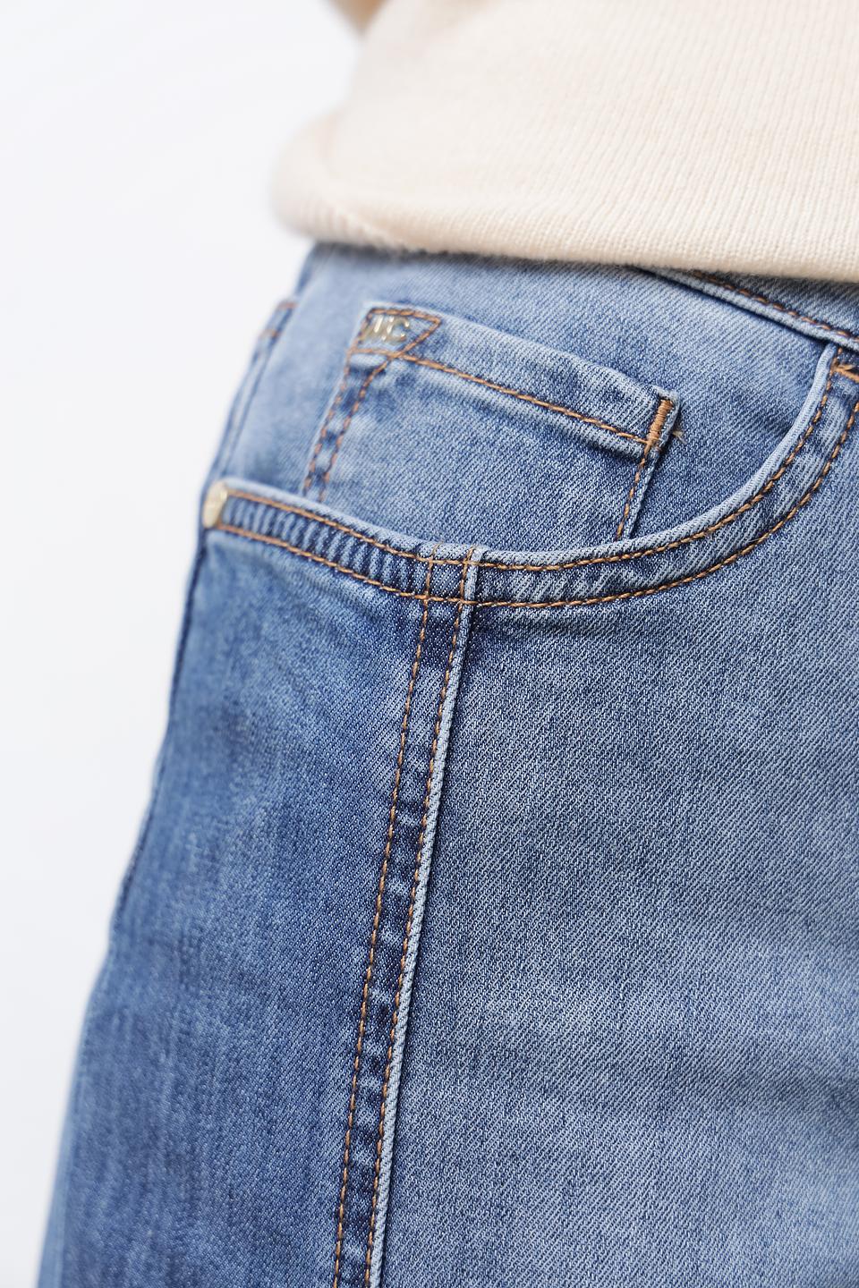 Джинсы Marc Cain с контрастной отстрочкой голубой