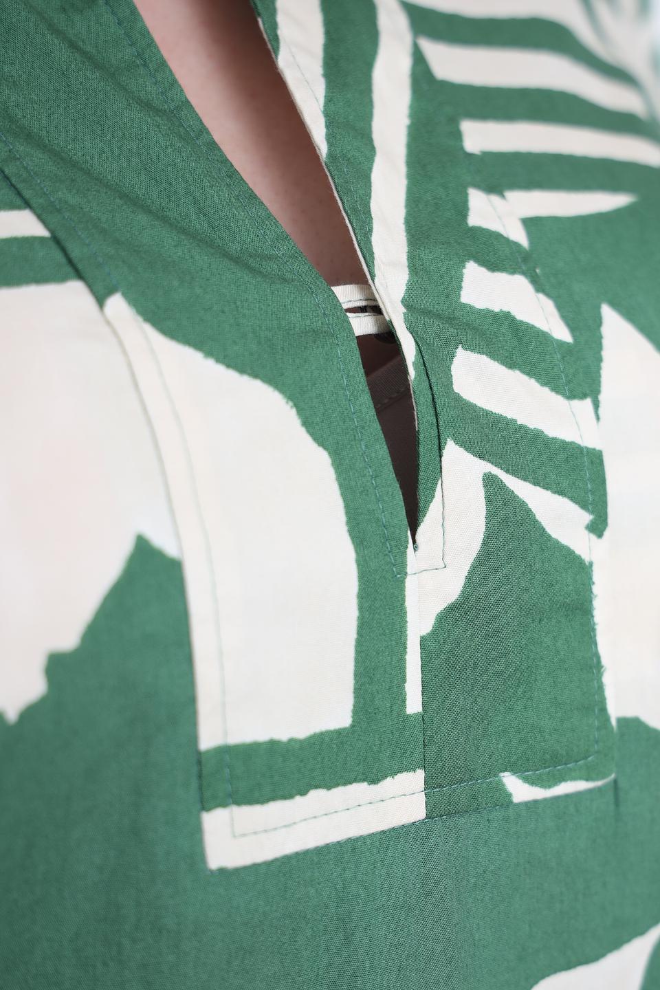 Платье Be Yourself с зелёным принтом