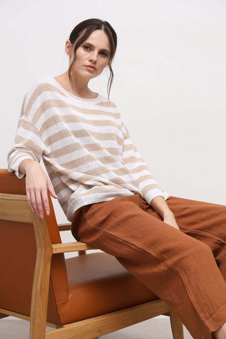 Пуловер Oui в полоску бежевый