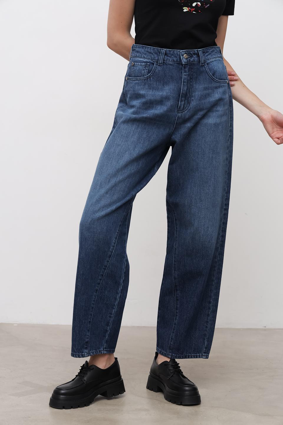 Джинсы Emporio Armani широкие голубые