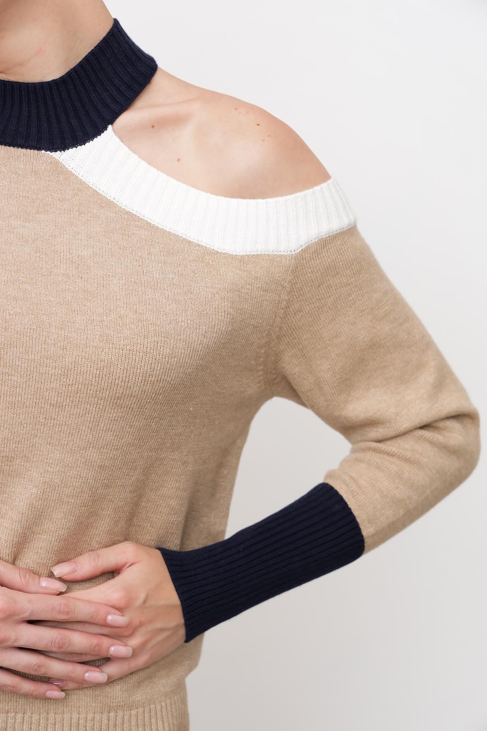 Пуловер Tuzzi с вырезом бежевый