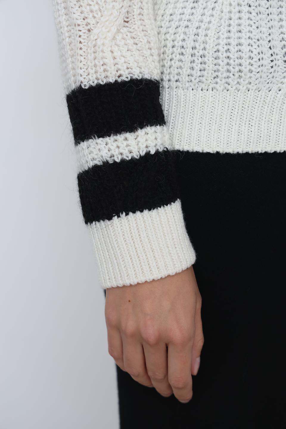 Пуловер Marc Cain с полосками