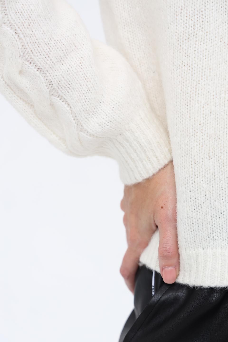 Пуловер Luisa Cerano с косами молочный