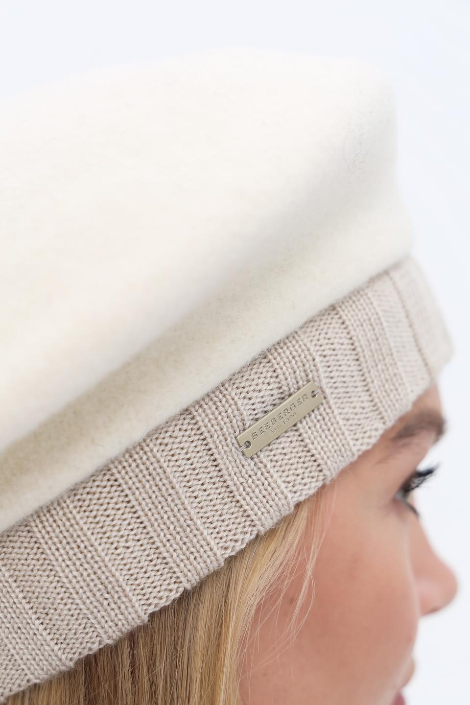 Берет Seeberger вязаный бежевый