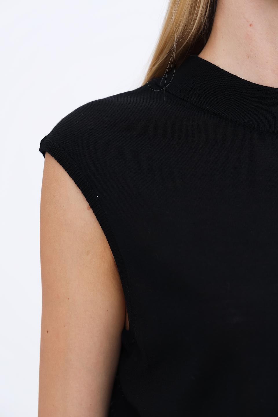 Жилет UNQ женский черный