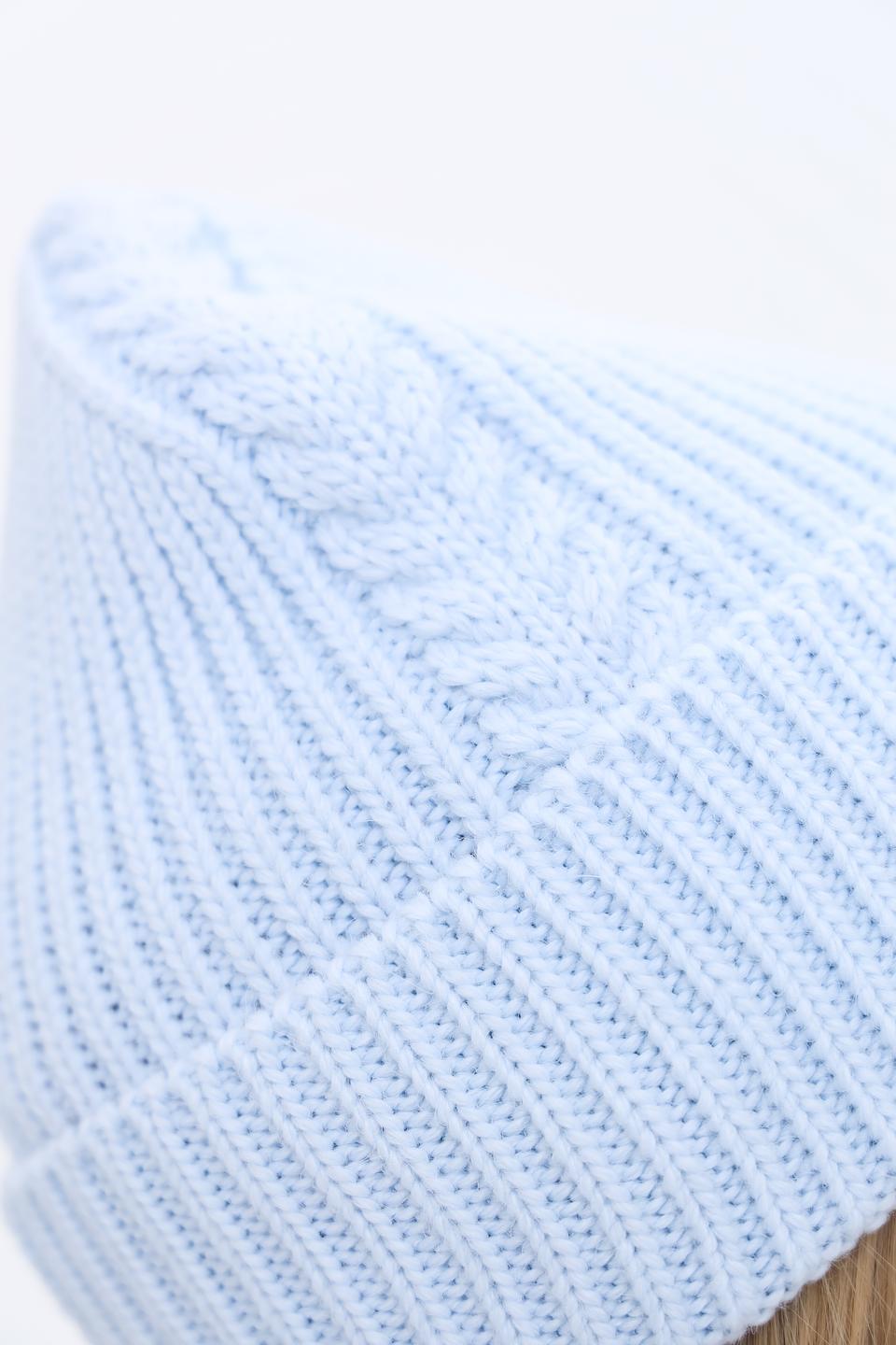 Шапка Adel вязаная голубая