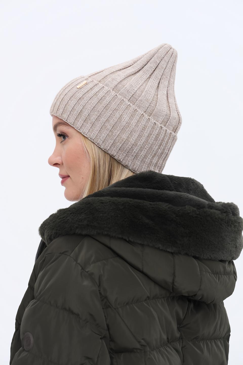 Шапка Adel вязаная бежевая