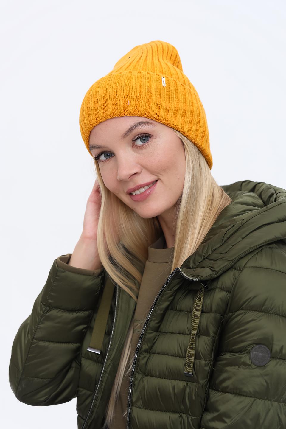 Шапка Adel вязаная горчичная