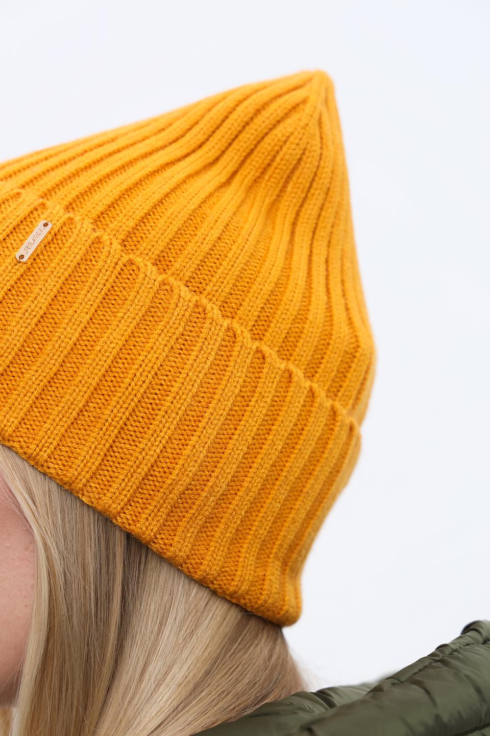 Шапка Adel вязаная горчичная