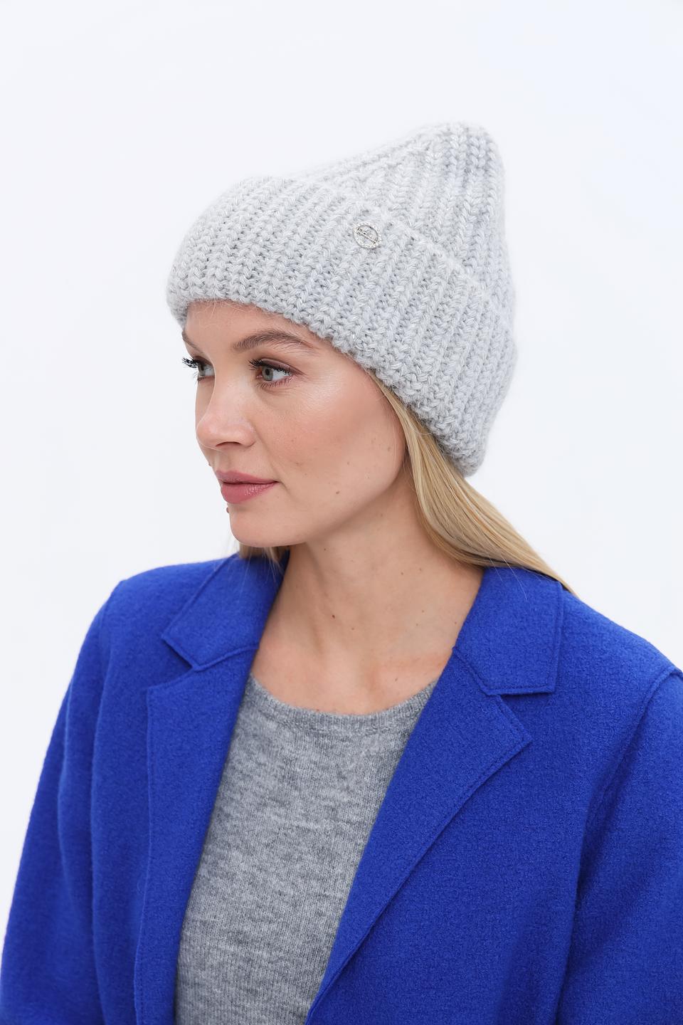 Шапка Adel вязаная серая
