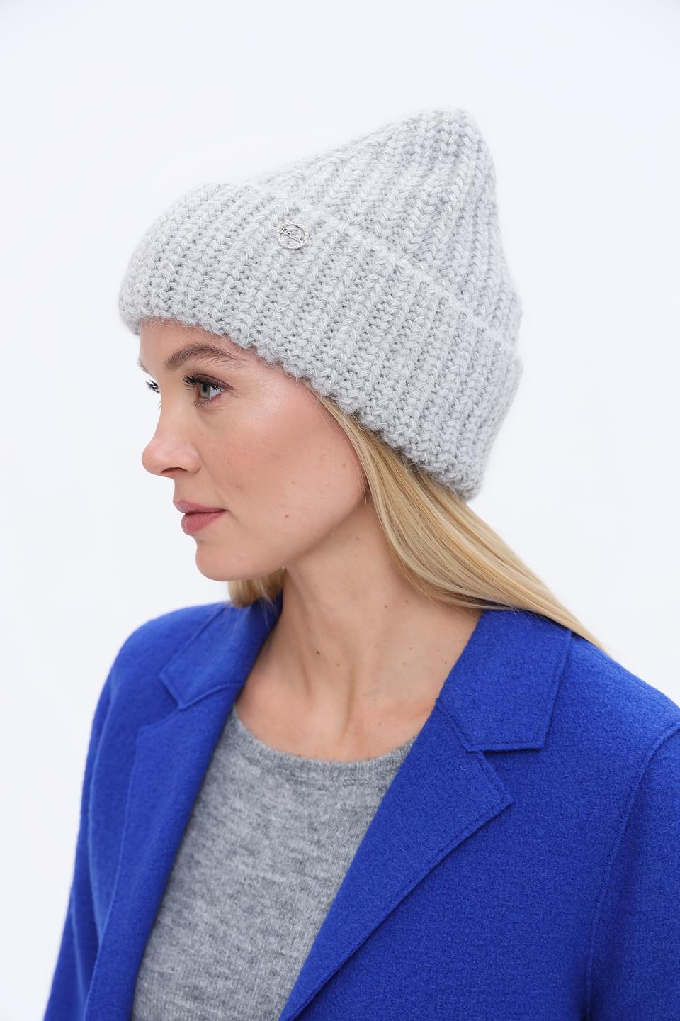 Шапка Adel вязаная серая