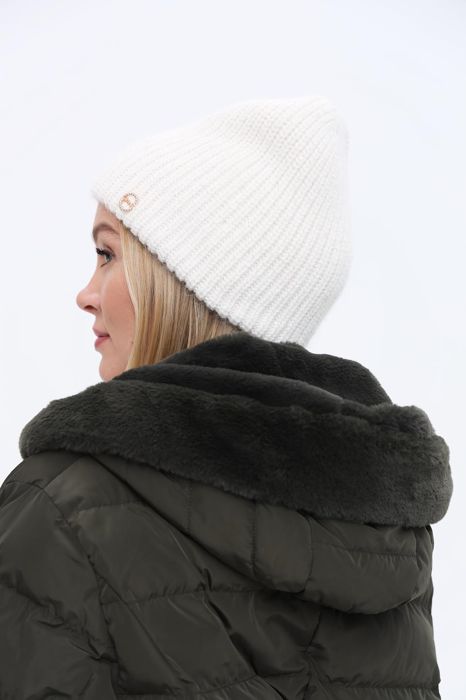 Шапка Adel вязаная белая