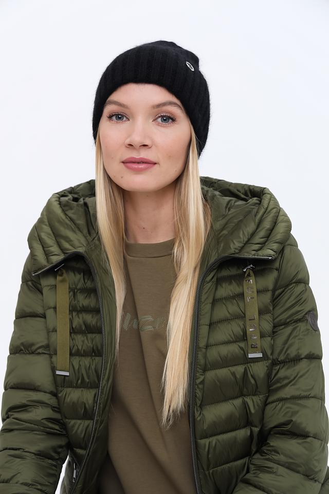 Шапка Adel чёрная с логотипом