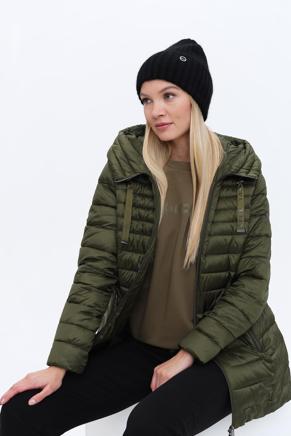 Шапка Adel чёрная с логотипом