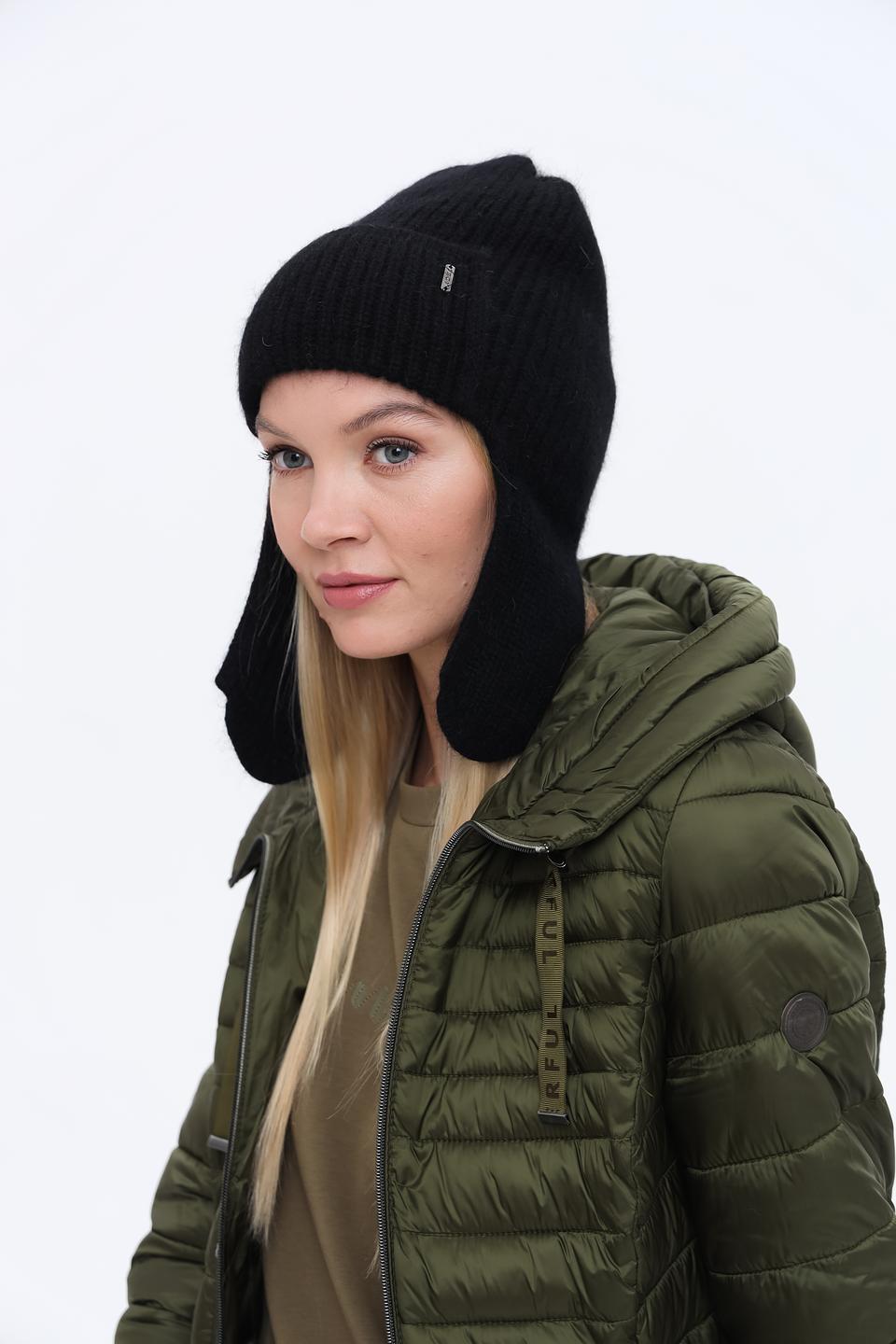 Шапка Adel с ушами чёрная