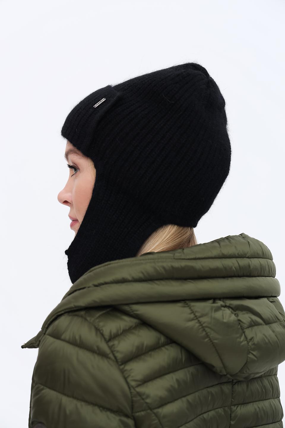 Шапка Adel с ушами чёрная