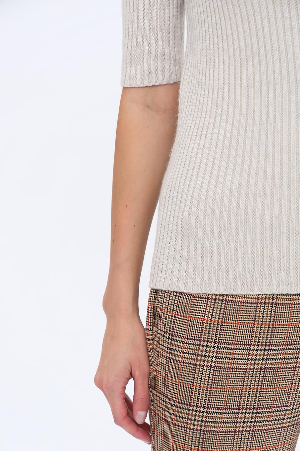 Пуловер Oui бежевый с 3/4 рукавом