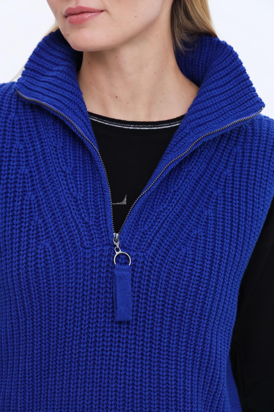 Жилет Oui вязаный синий