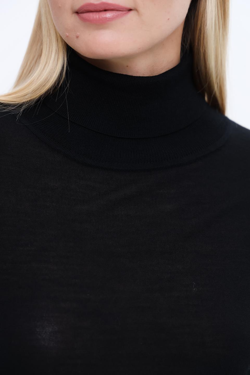 Водолазка UNQ чёрная шерсть