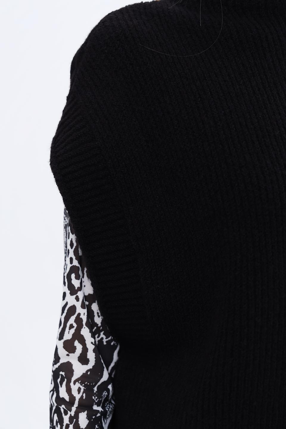 Жилет Monari чёрный вязаный