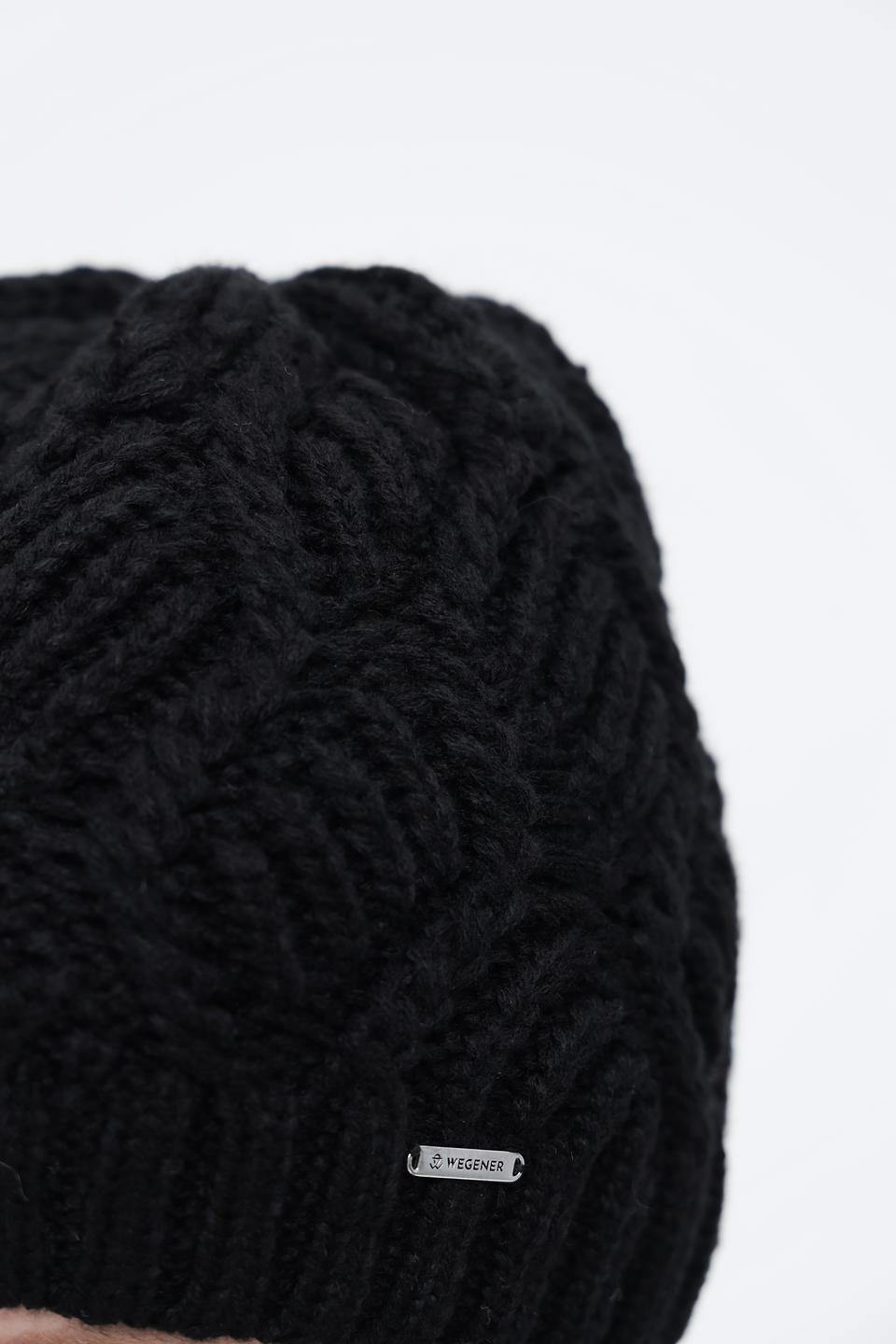 Шапка Wegener чёрная с косами