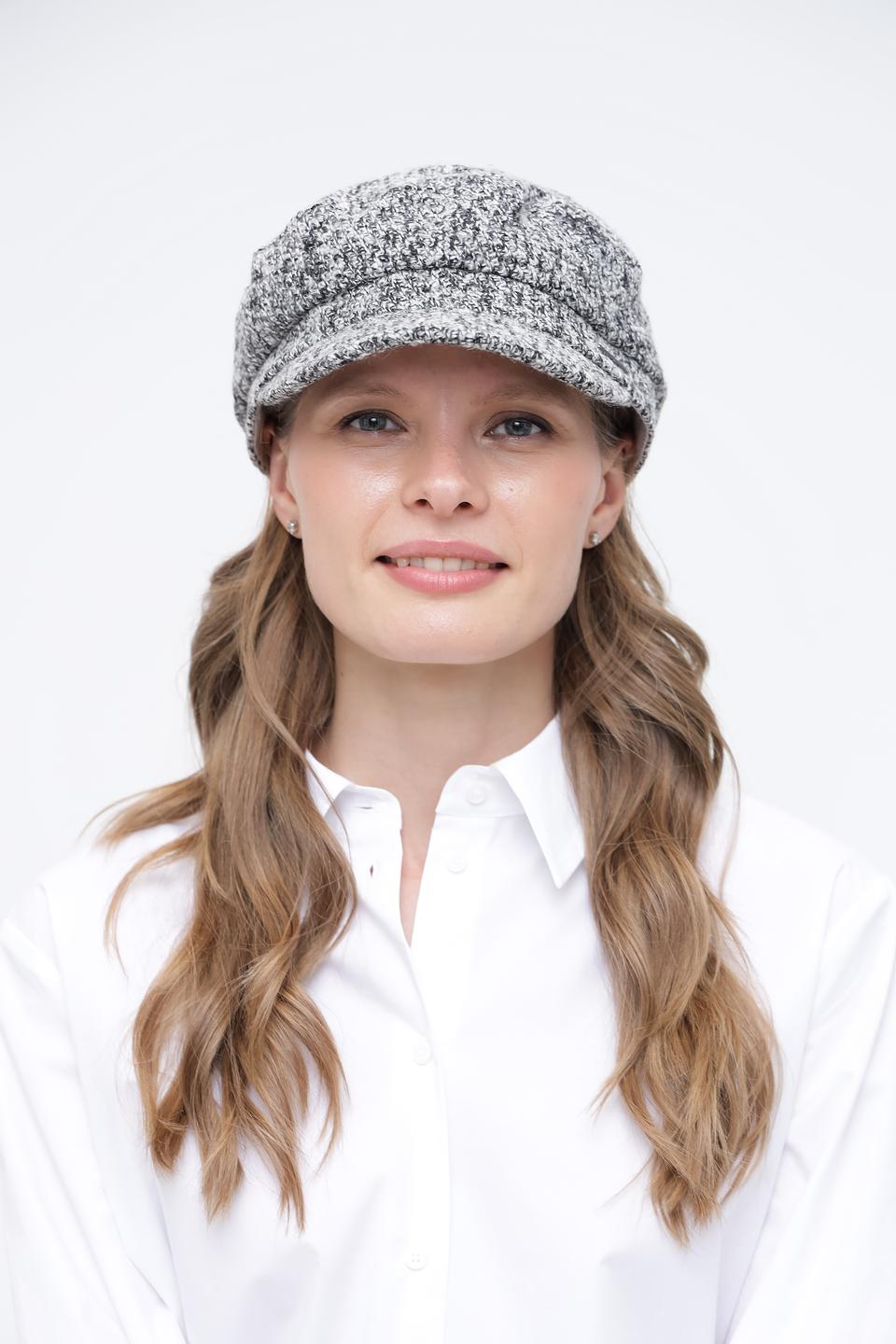 Кепка Bugatti в клетку серая