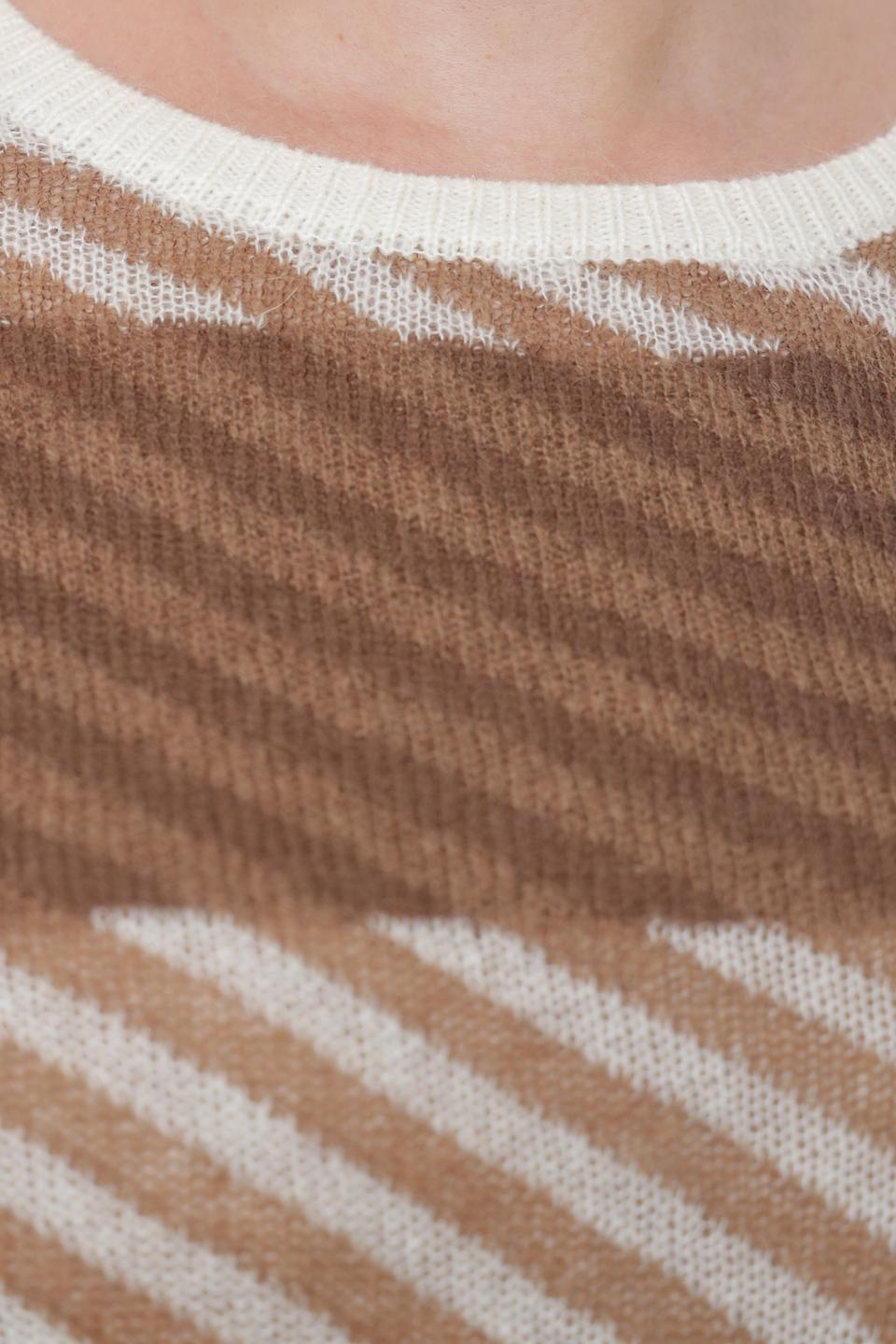 Пуловер Lebek в полоску бежевый
