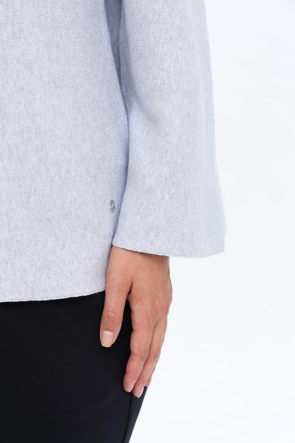 Пуловер Monari серый с вырезом