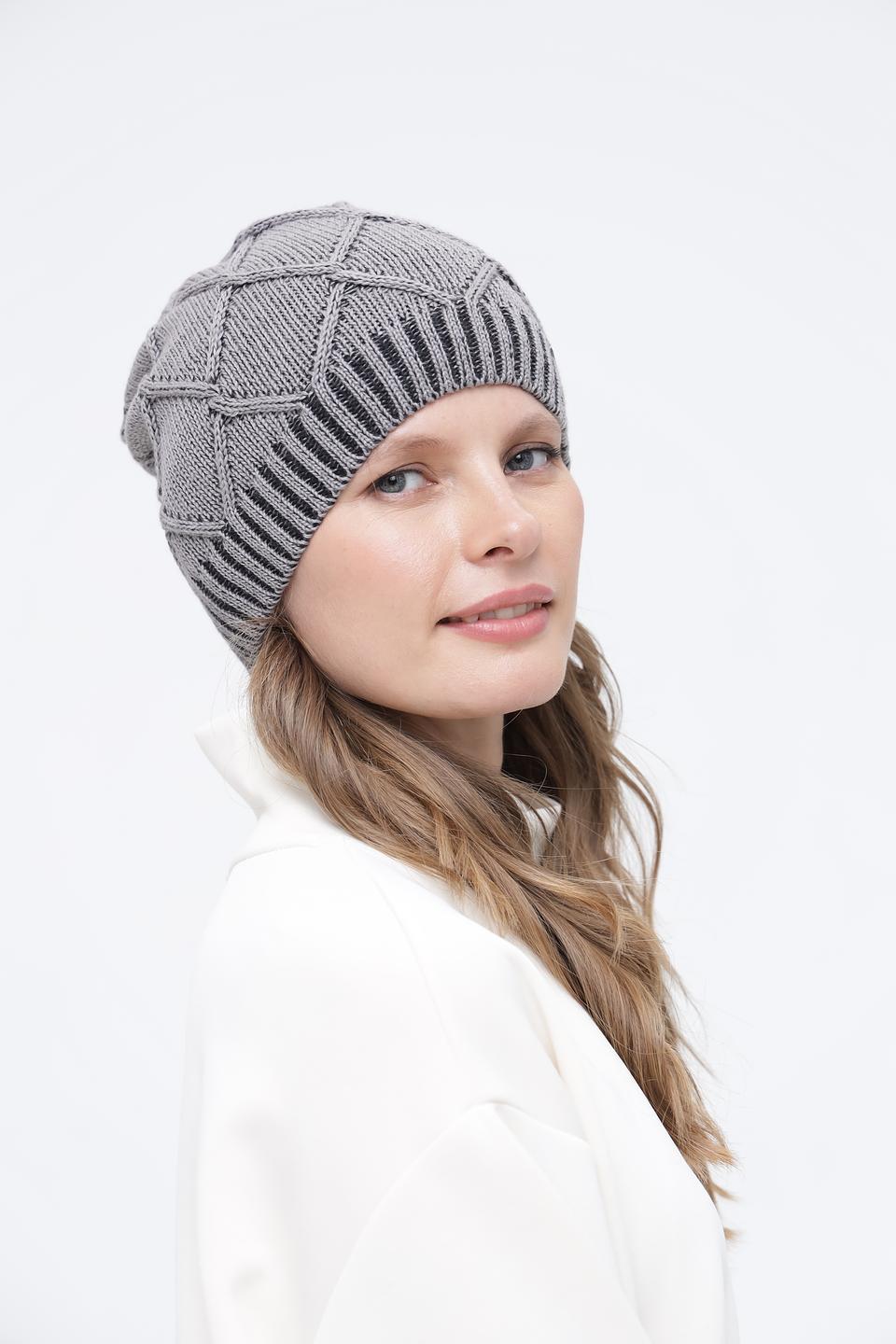 Шапка Bugatti вязаная серая