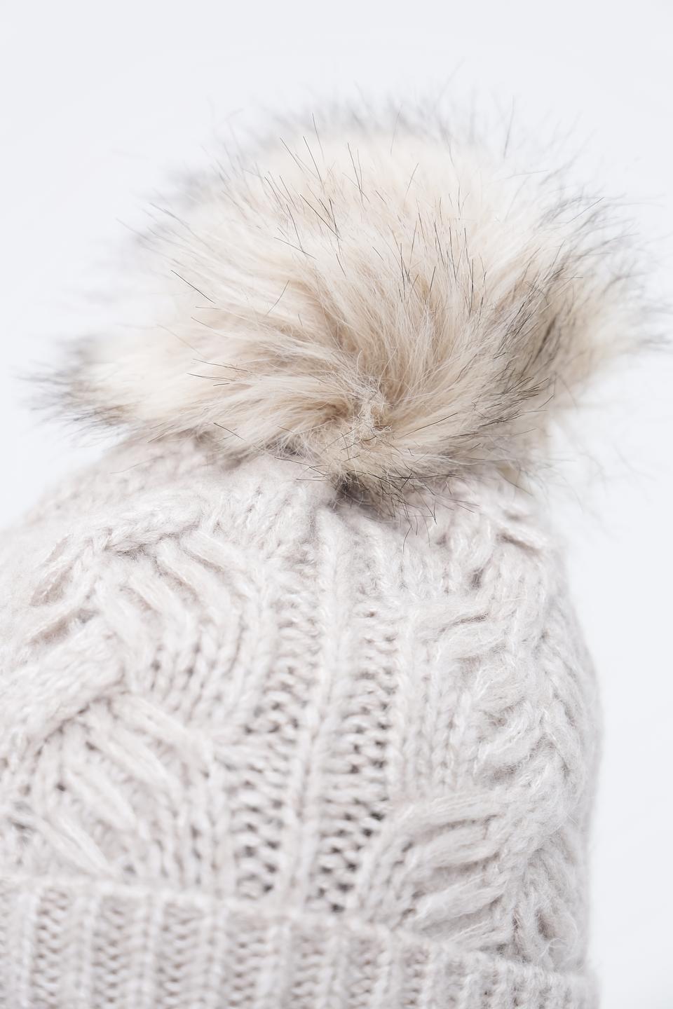 Шапка Bugatti с помпоном бежевая