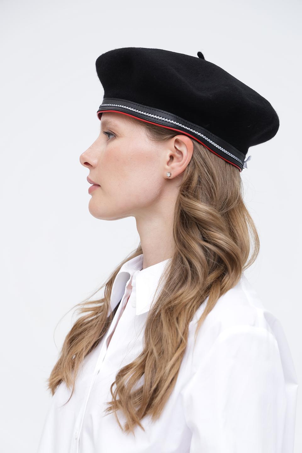 Берет Wegener чёрный с декором